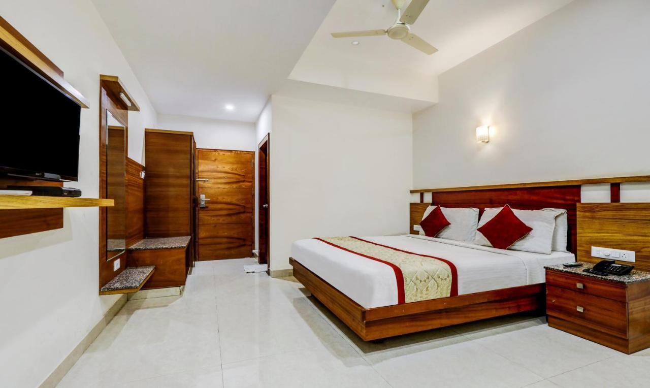Hotel U.T.Elegance Μπανγκαλόρ Εξωτερικό φωτογραφία