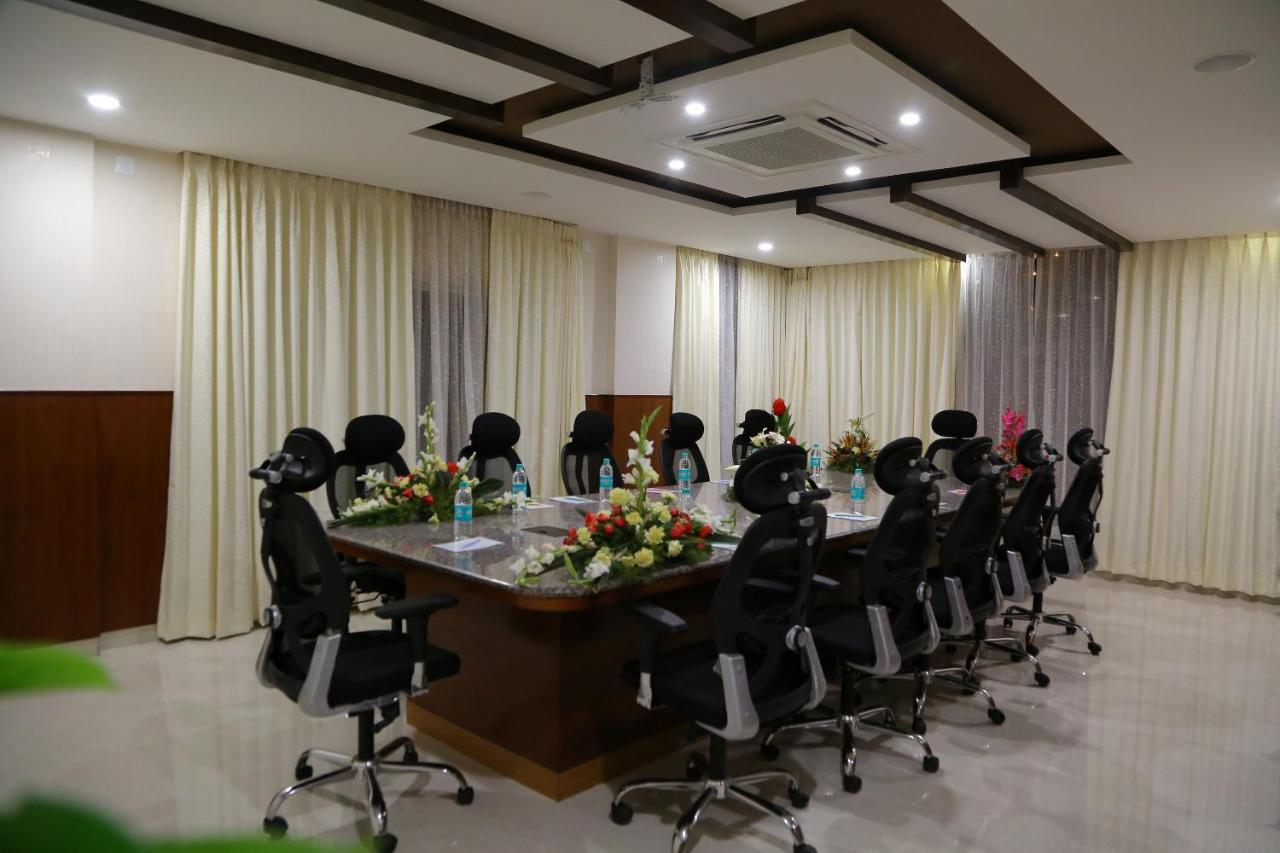 Hotel U.T.Elegance Μπανγκαλόρ Εξωτερικό φωτογραφία