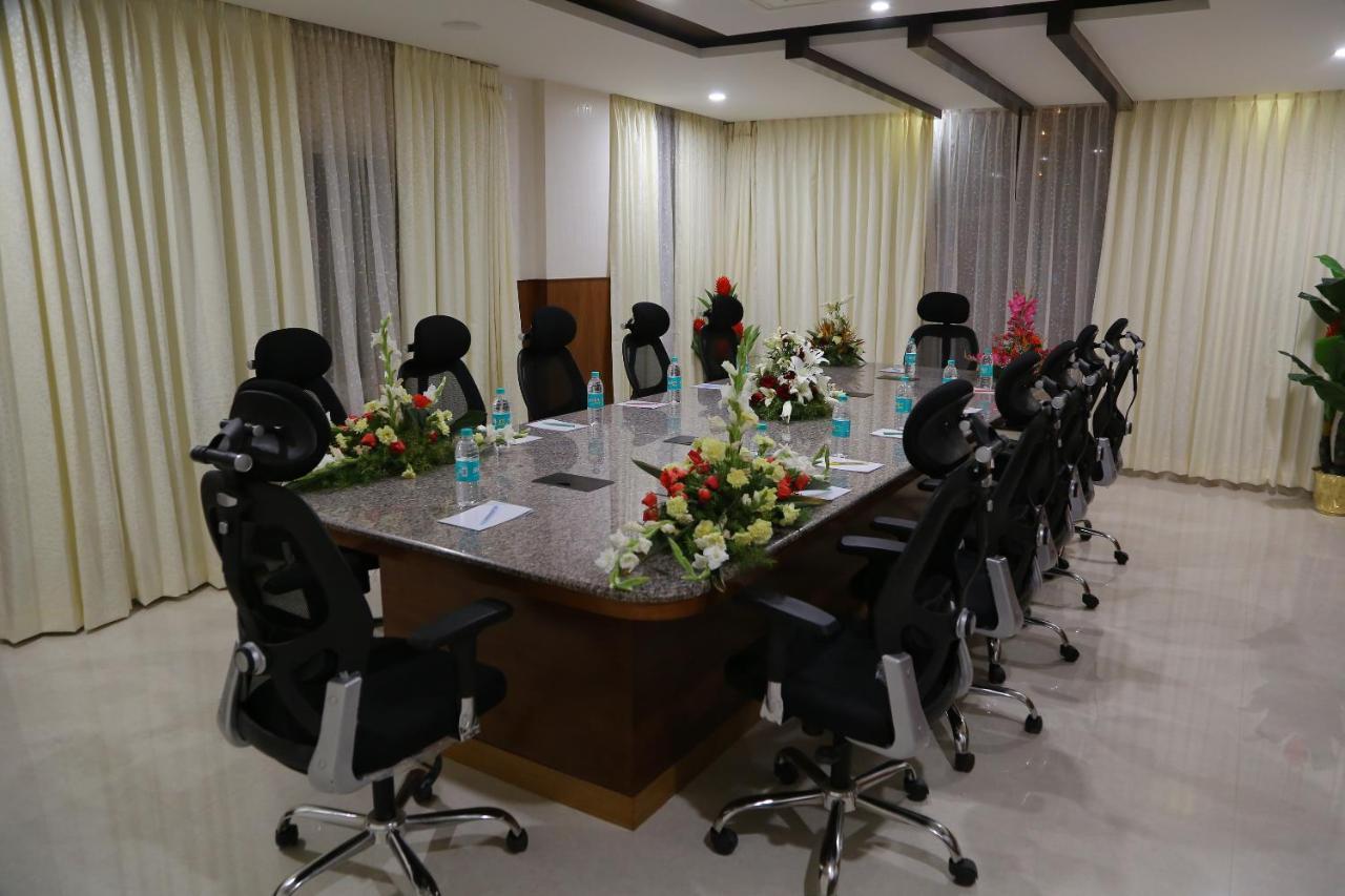 Hotel U.T.Elegance Μπανγκαλόρ Εξωτερικό φωτογραφία