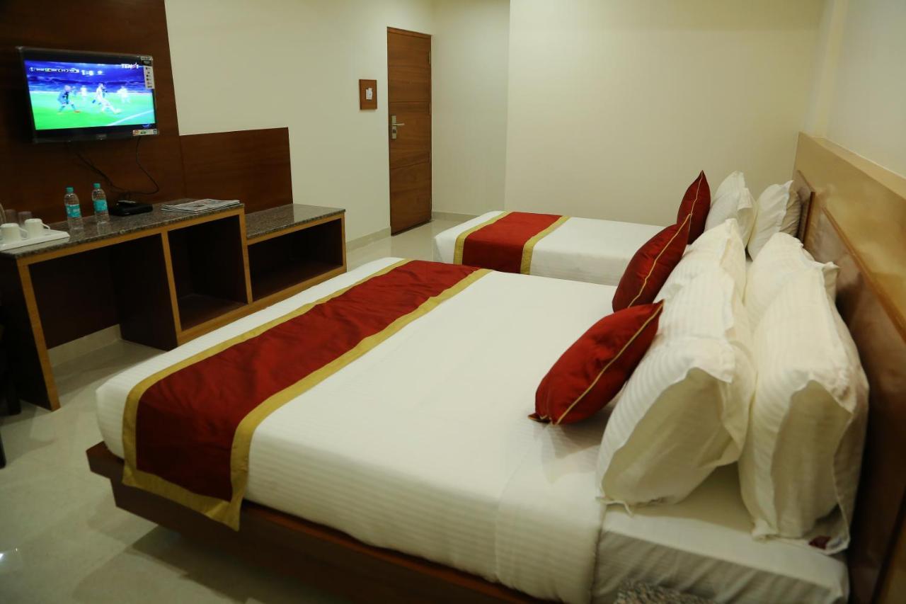 Hotel U.T.Elegance Μπανγκαλόρ Εξωτερικό φωτογραφία