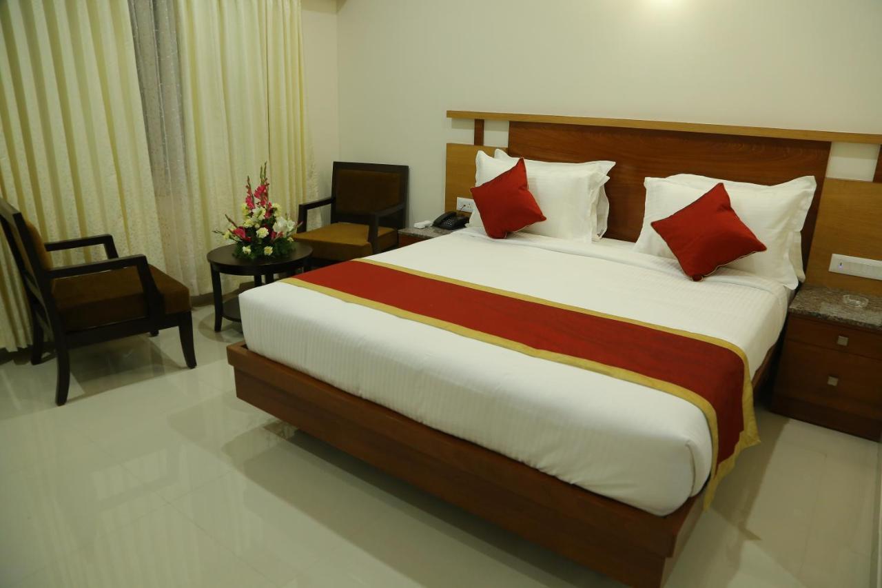 Hotel U.T.Elegance Μπανγκαλόρ Εξωτερικό φωτογραφία