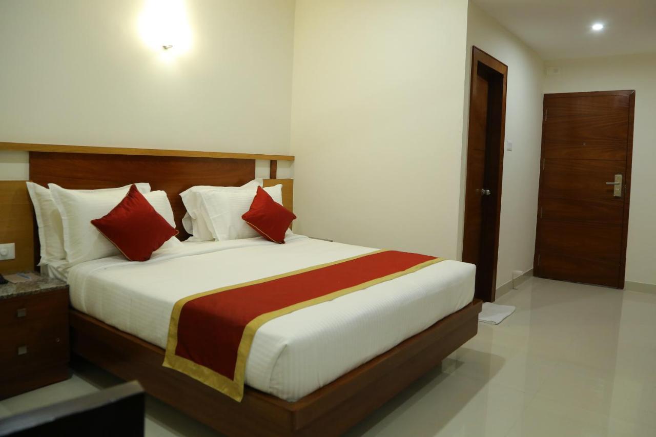 Hotel U.T.Elegance Μπανγκαλόρ Εξωτερικό φωτογραφία