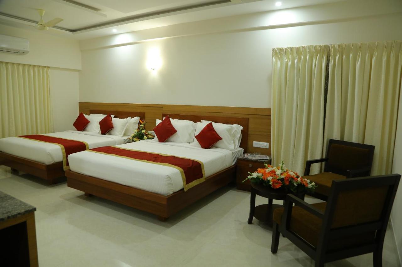 Hotel U.T.Elegance Μπανγκαλόρ Εξωτερικό φωτογραφία